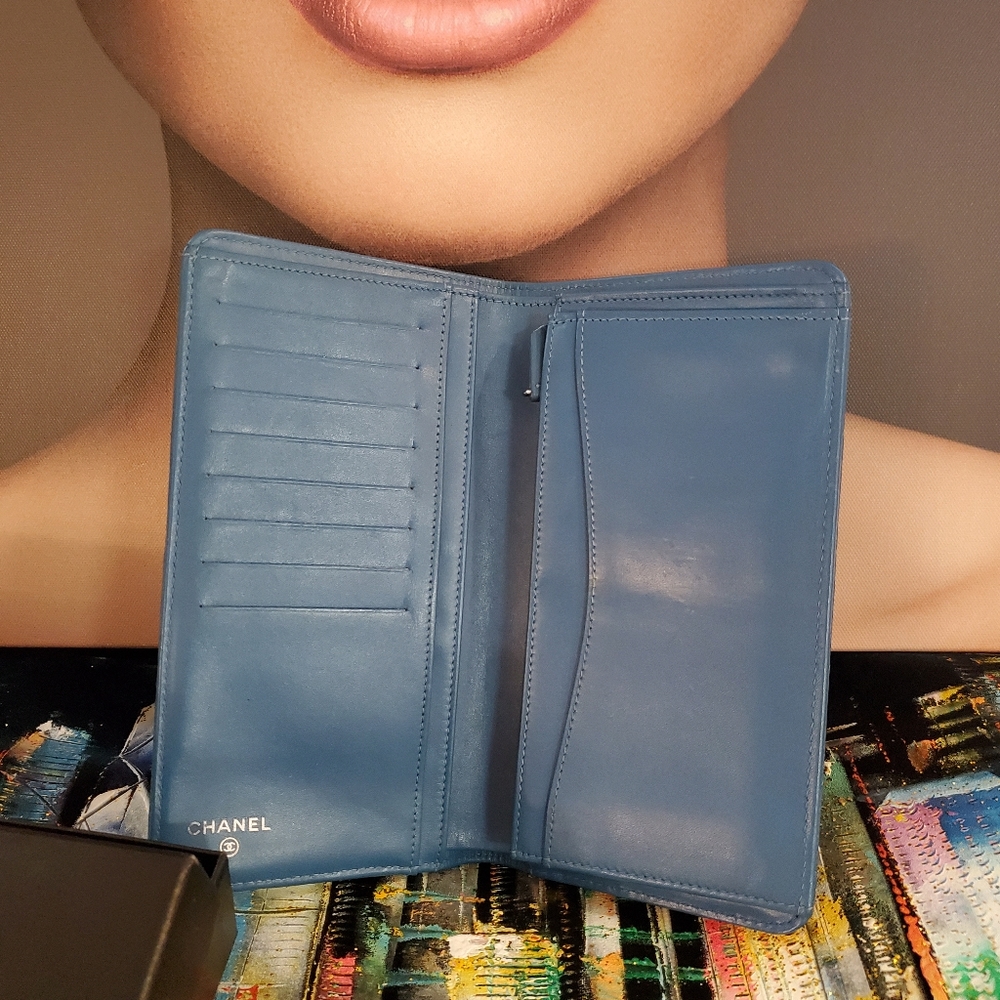 SOLD🤩Authentic Caviar Chanel wallet 🤩 - Picture 6 of 9